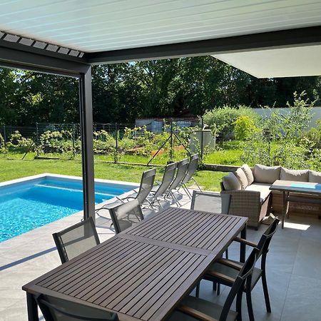 Holiday House Oljka Kobdilj Екстериор снимка