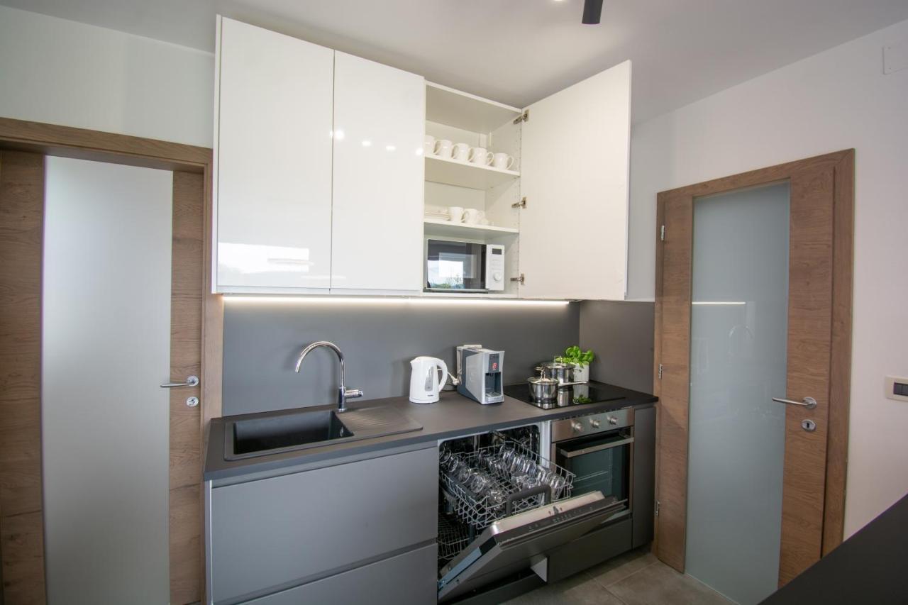Holiday House Oljka Kobdilj Екстериор снимка