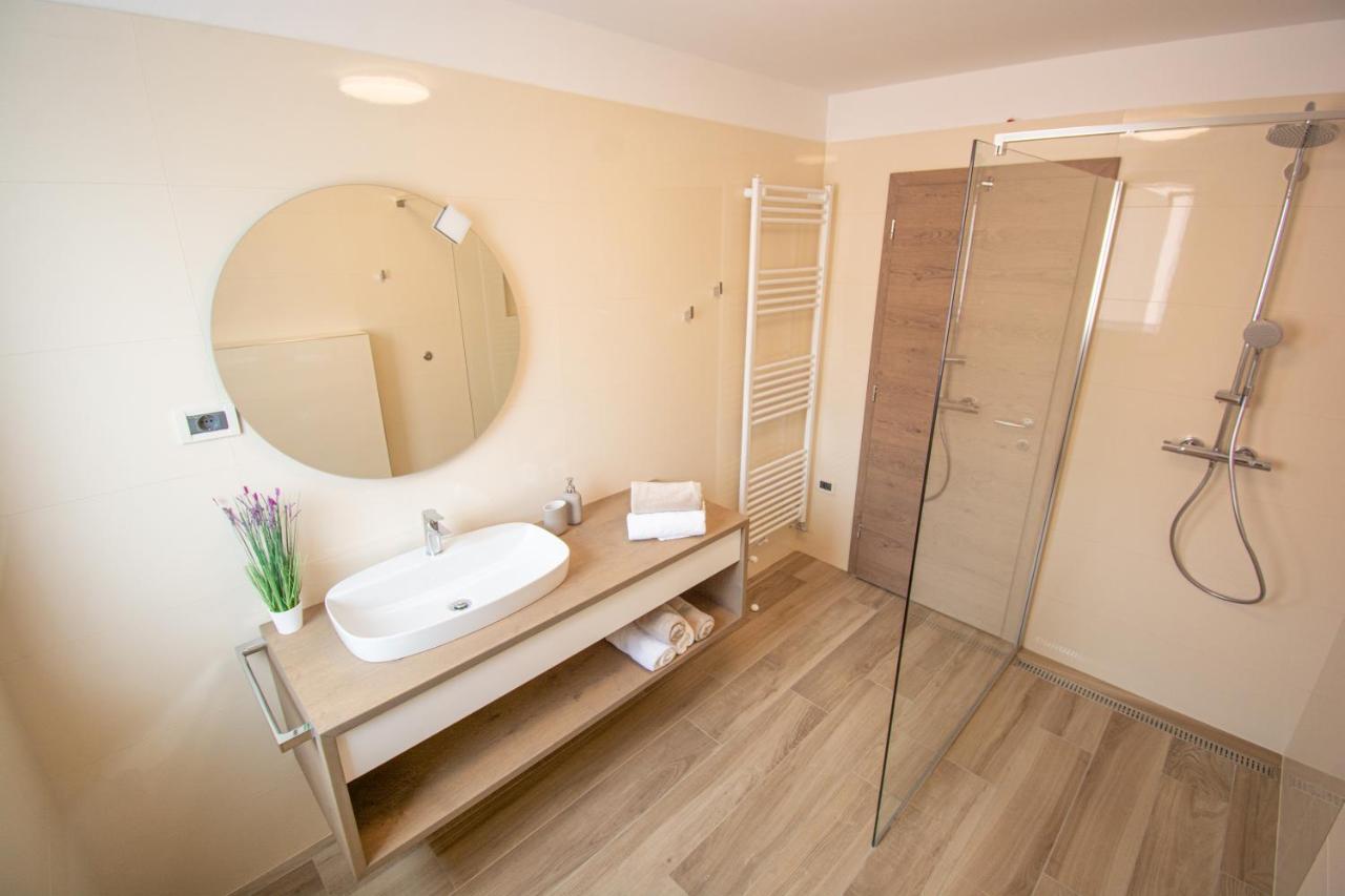 Holiday House Oljka Kobdilj Екстериор снимка